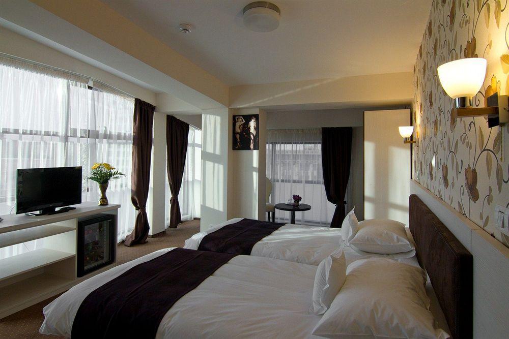 West Plaza Hotel Bucureşti Eksteriør bilde