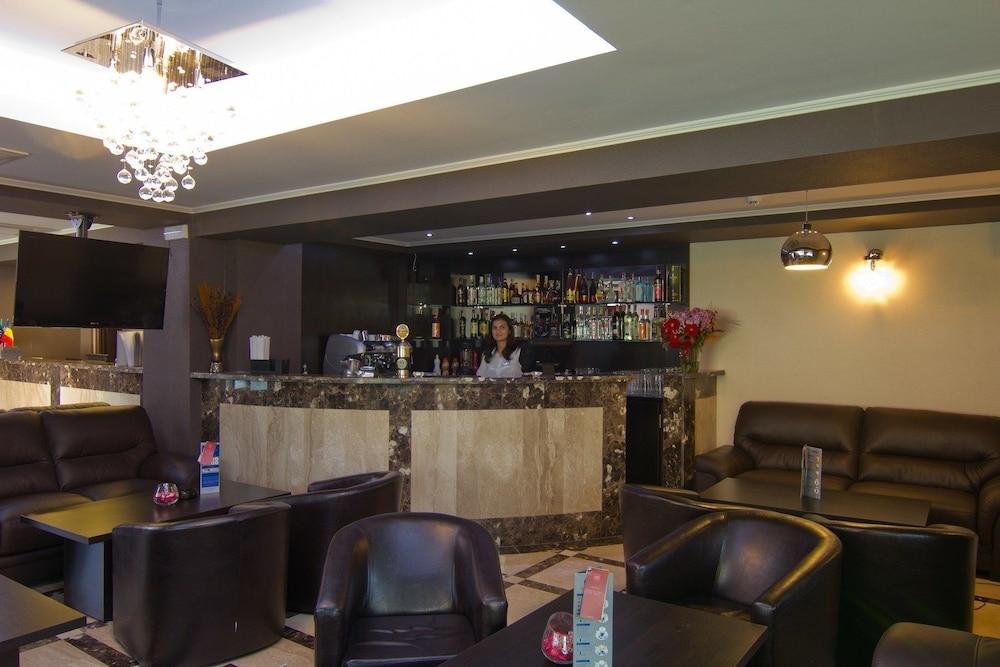 West Plaza Hotel Bucureşti Eksteriør bilde
