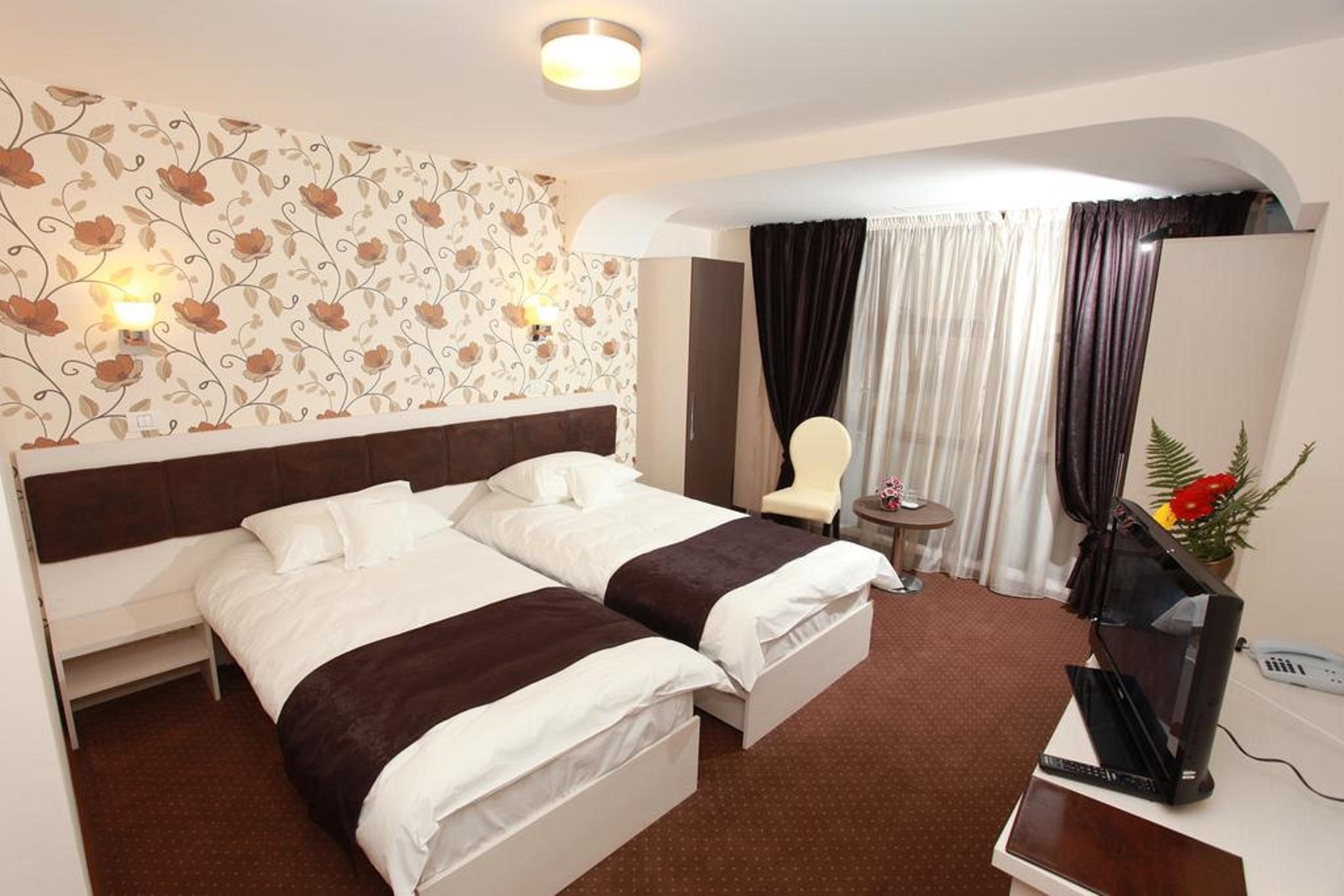West Plaza Hotel Bucureşti Eksteriør bilde