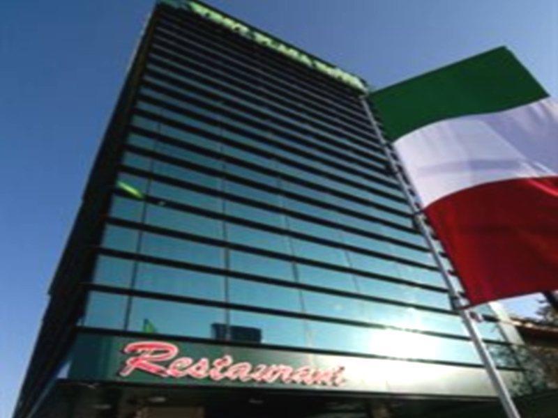 West Plaza Hotel Bucureşti Eksteriør bilde